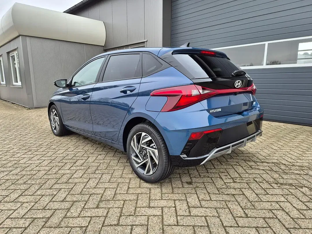 Hyundai i20 - Thumbnail 3