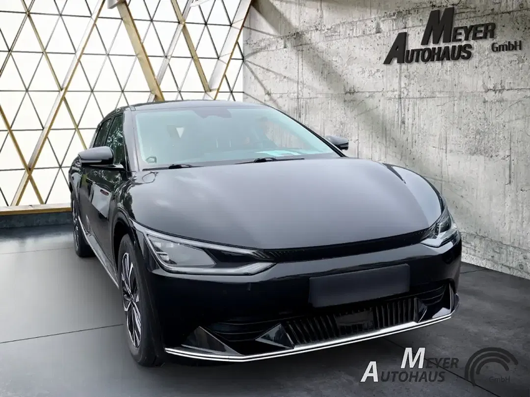 Kia EV6 - Thumbnail 17