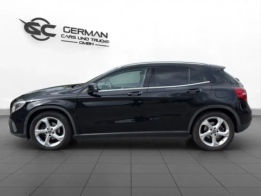 Mercedes-Benz GLA 200 - Thumbnail 4
