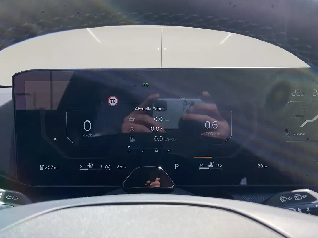 Kia K4 - Thumbnail 13
