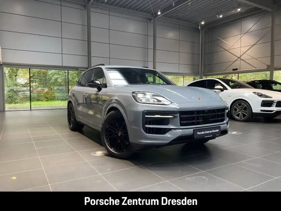 Porsche Cayenne - Thumbnail 11