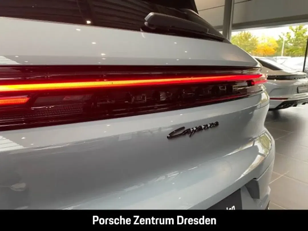 Porsche Cayenne - Thumbnail 13