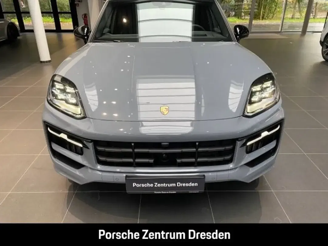 Porsche Cayenne - Thumbnail 14