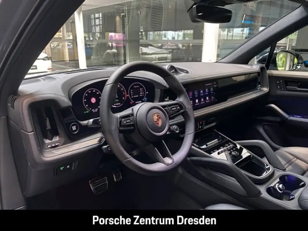 Porsche Cayenne - Thumbnail 4