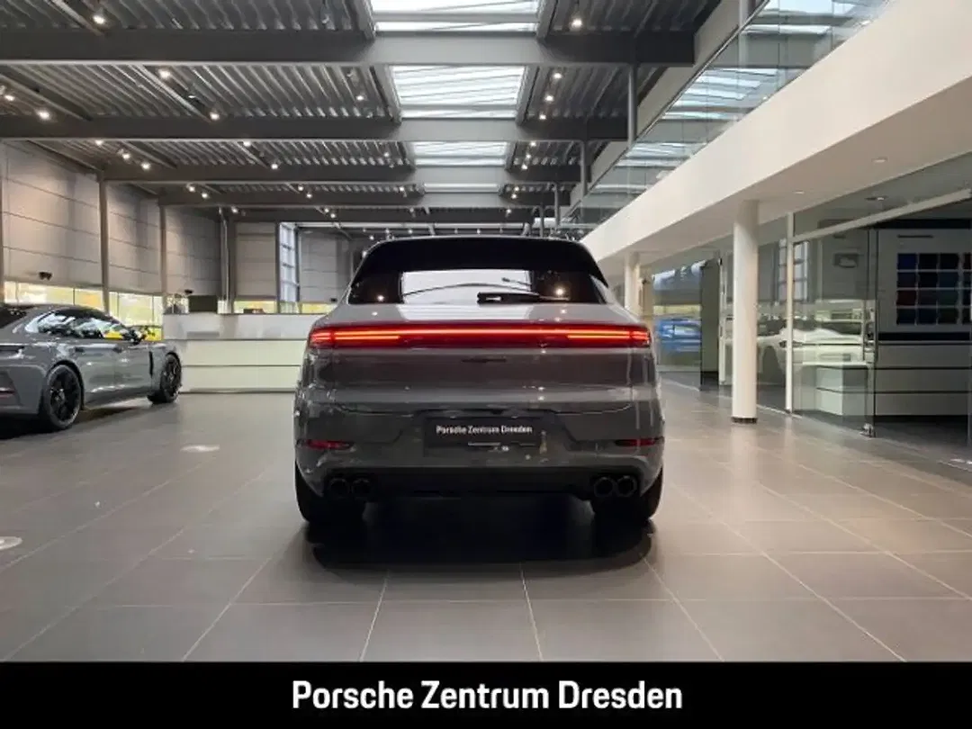 Porsche Cayenne - Thumbnail 7