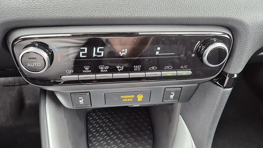 Mazda 2 - Thumbnail 11