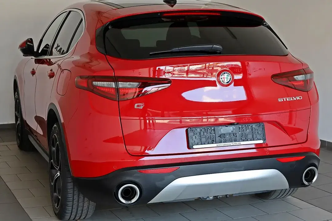 Alfa Romeo Stelvio - Thumbnail 9
