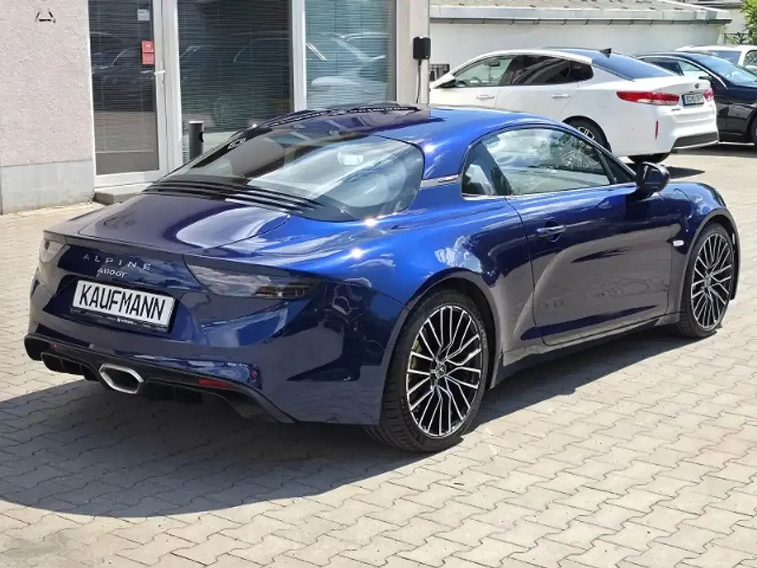 Alpine A110 - Thumbnail 4