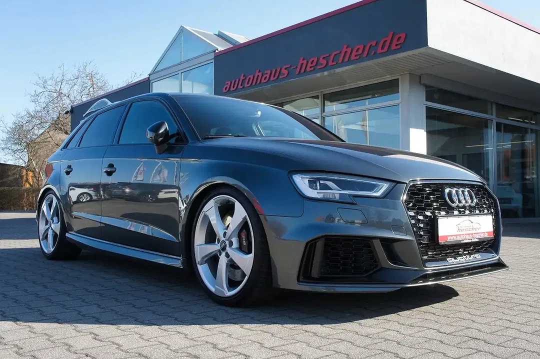 Audi RS3 - Thumbnail 2