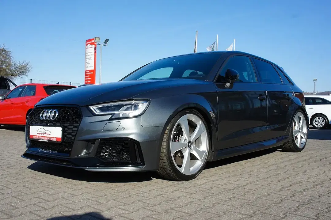 Audi RS3 - Thumbnail 4