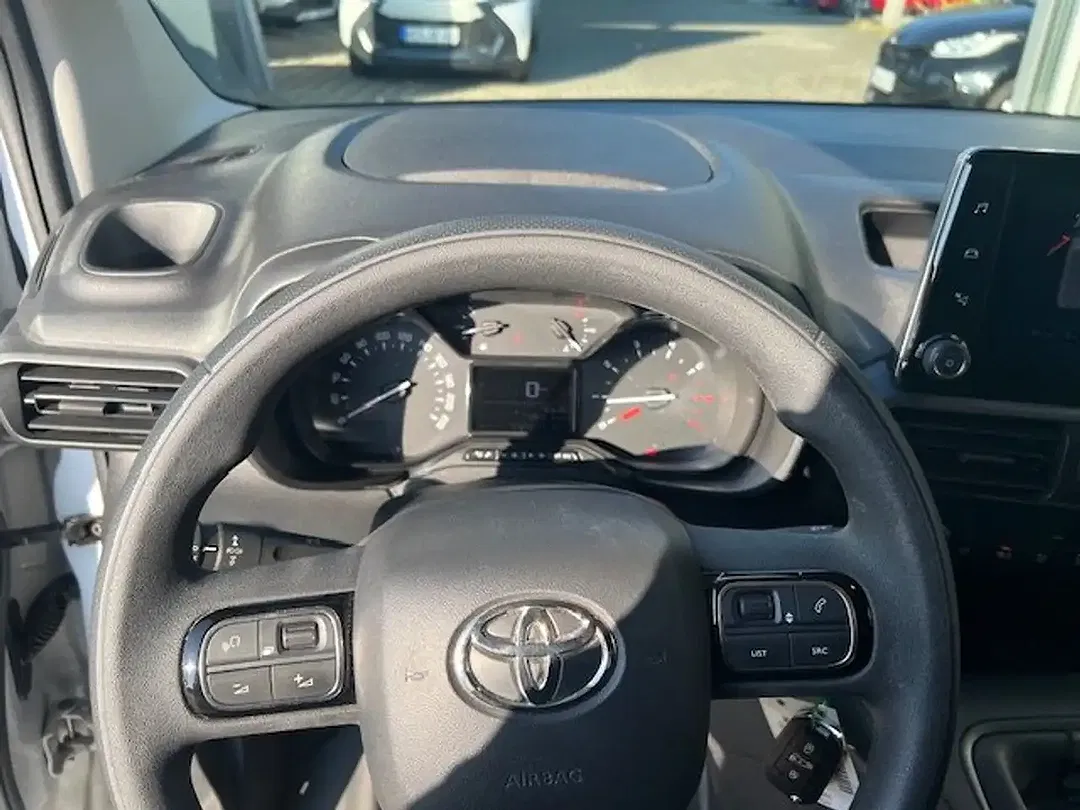 Toyota Proace City - Thumbnail 10