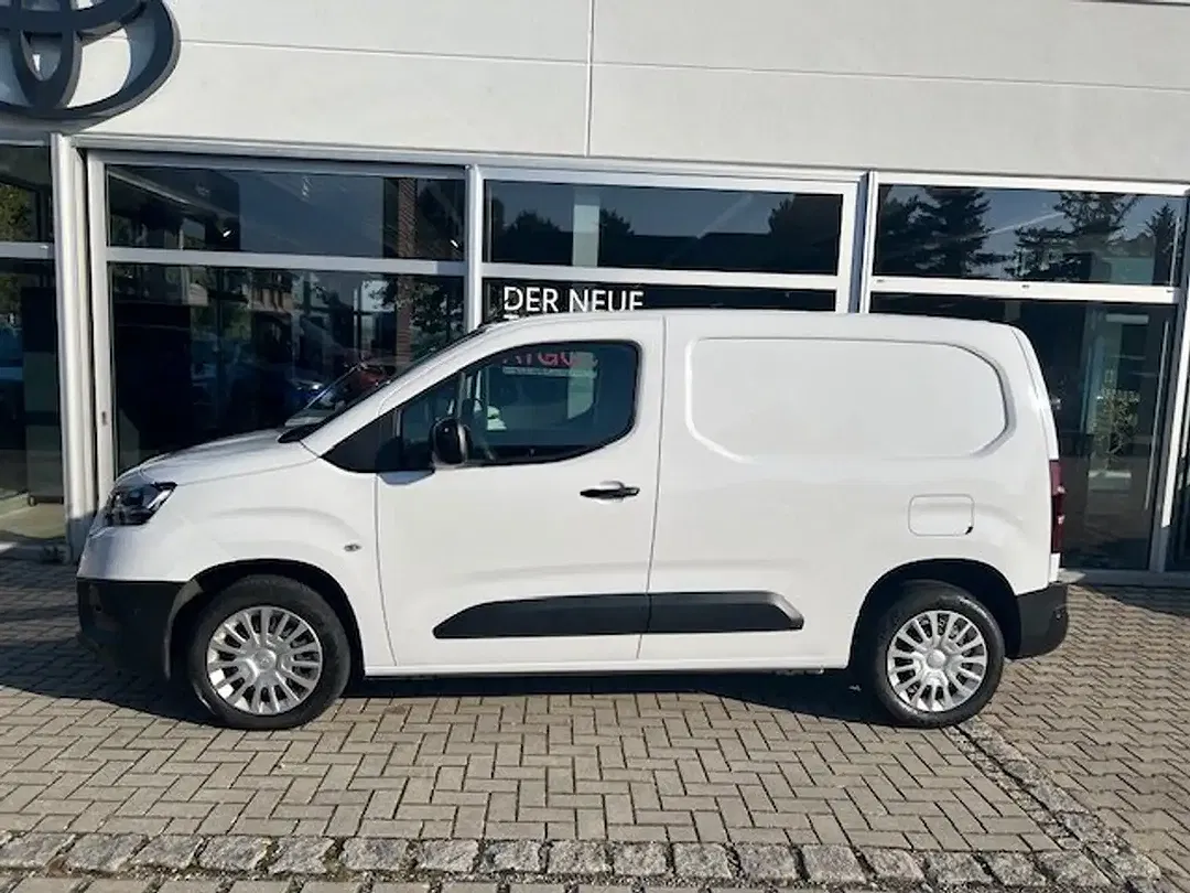 Toyota Proace City - Thumbnail 2