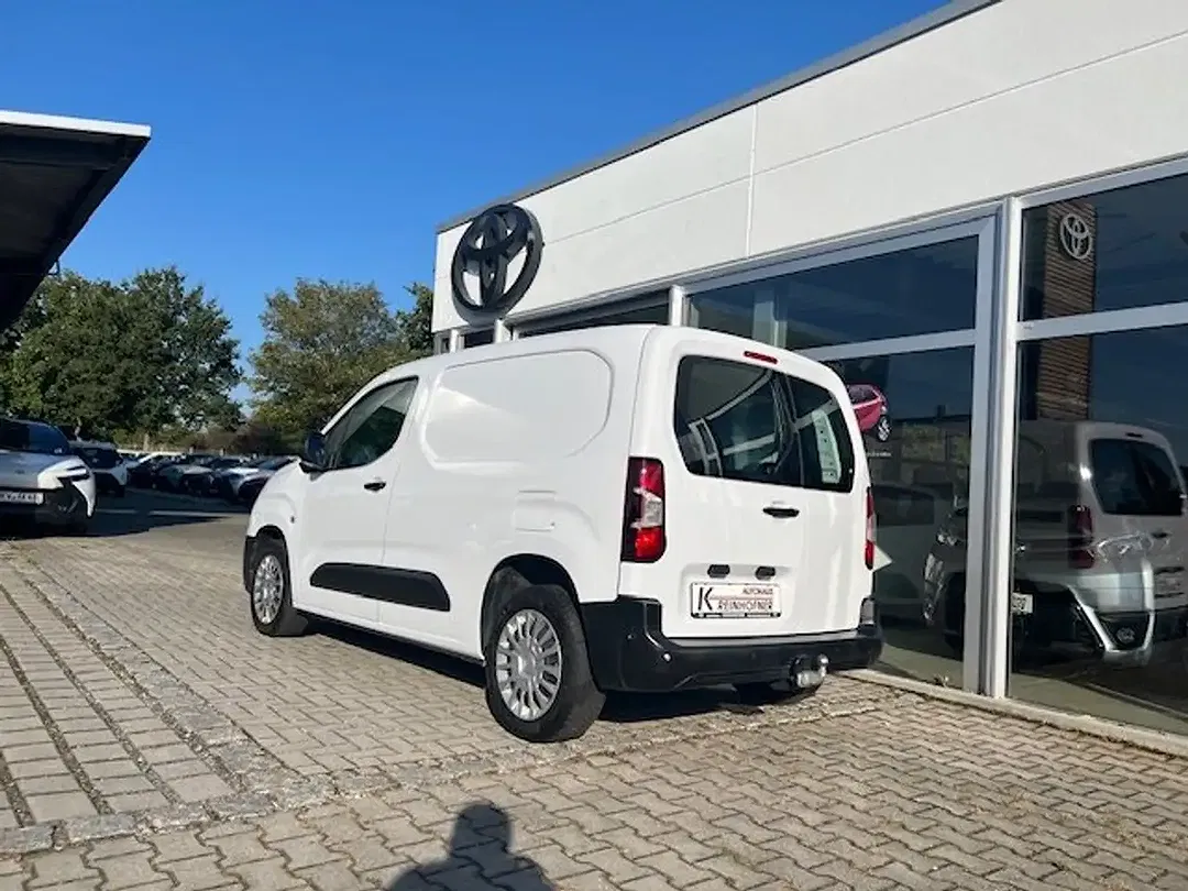Toyota Proace City - Thumbnail 3