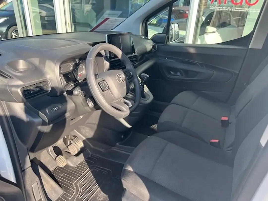 Toyota Proace City - Thumbnail 9