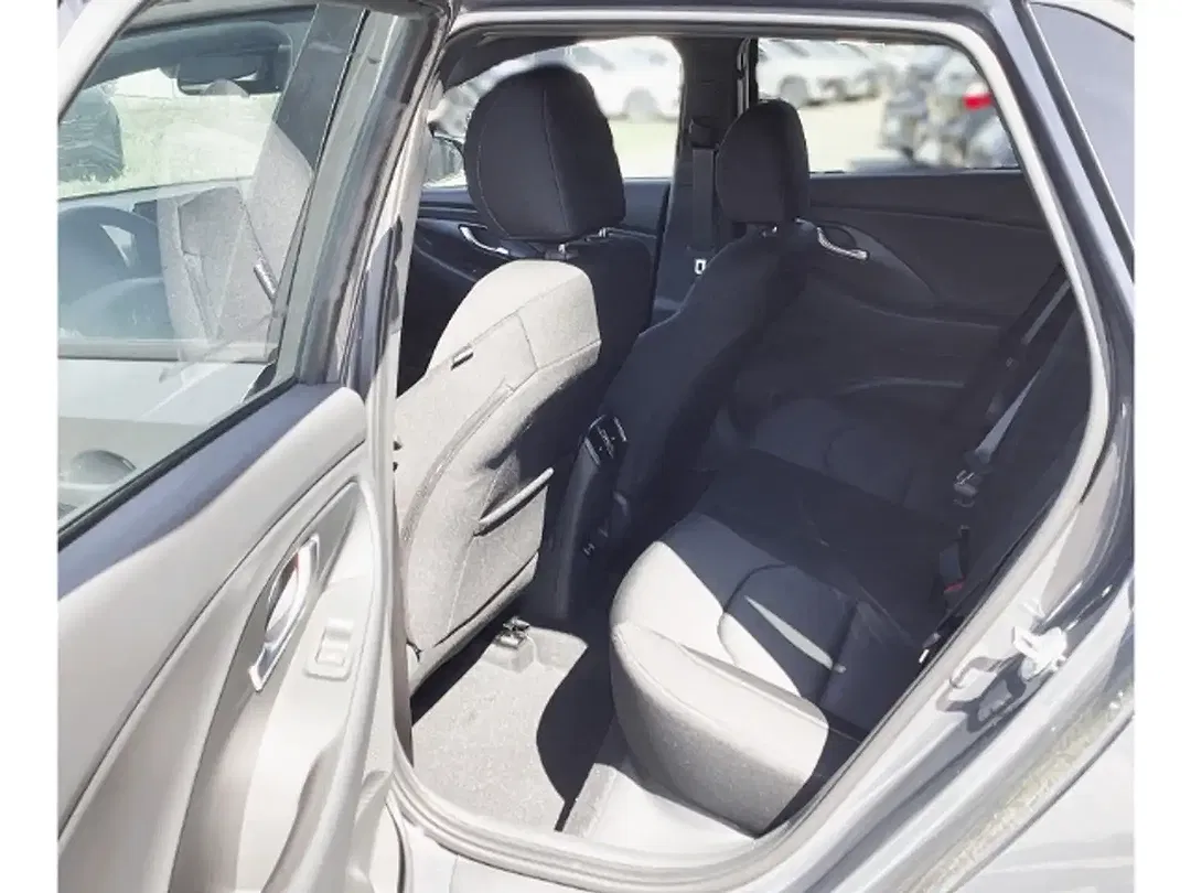 Hyundai i30 - Thumbnail 8