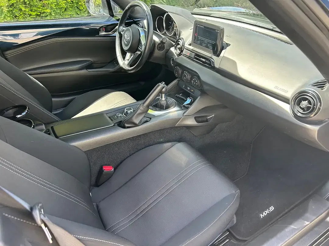 Mazda MX-5 - Thumbnail 10