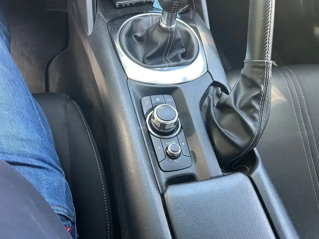 Mazda MX-5 - Thumbnail 16