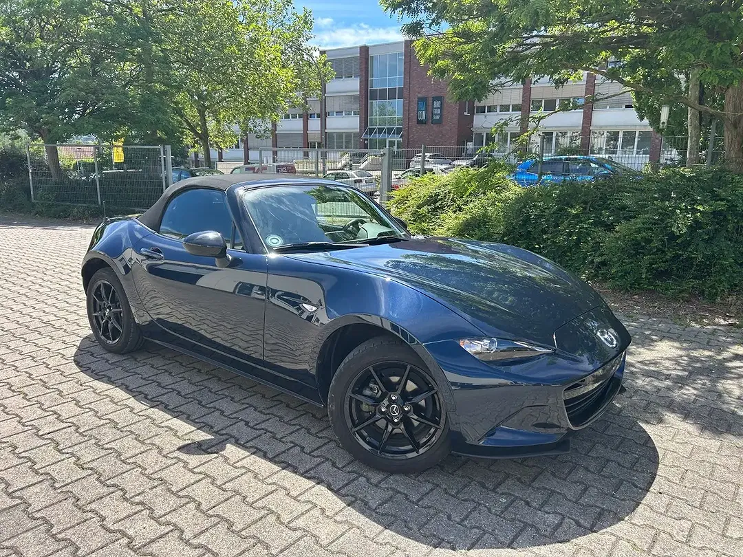 Mazda MX-5 - Thumbnail 2