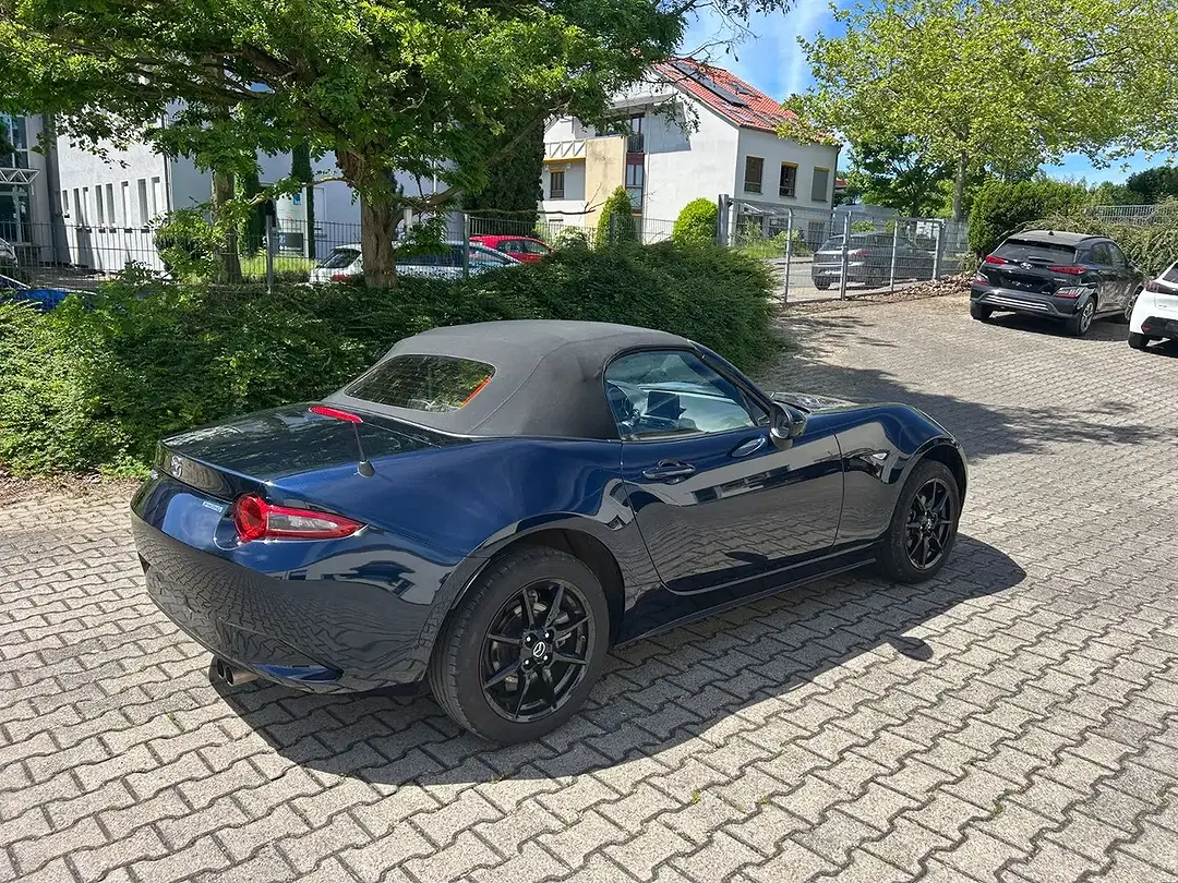 Mazda MX-5 - Thumbnail 4