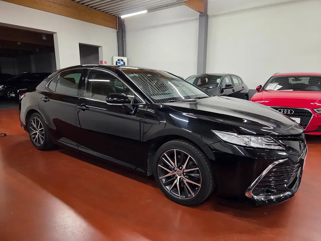 Toyota Camry Hybrid Premium Plus