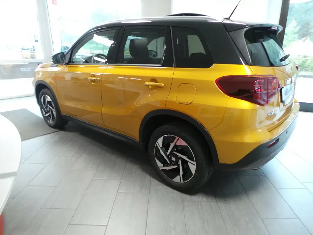 Suzuki Vitara - Thumbnail 3