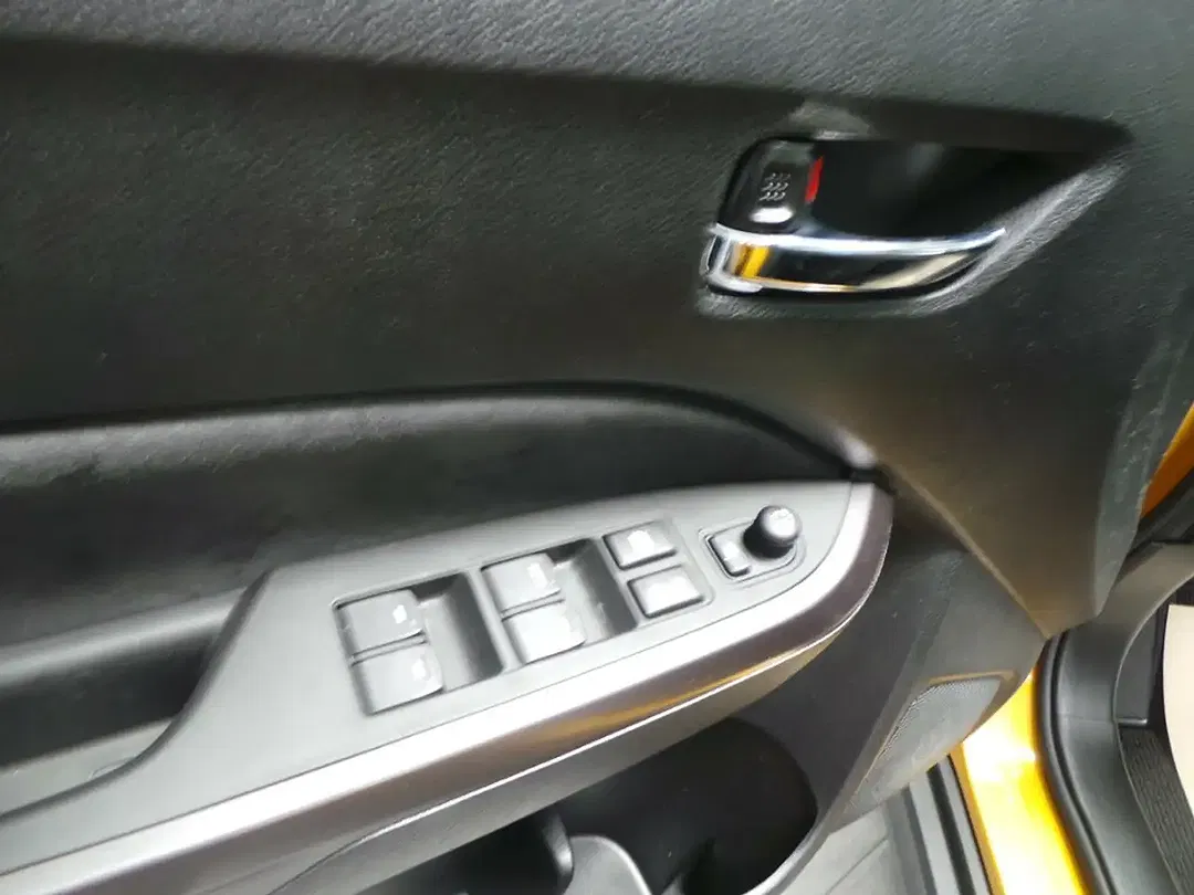 Suzuki Vitara - Thumbnail 8