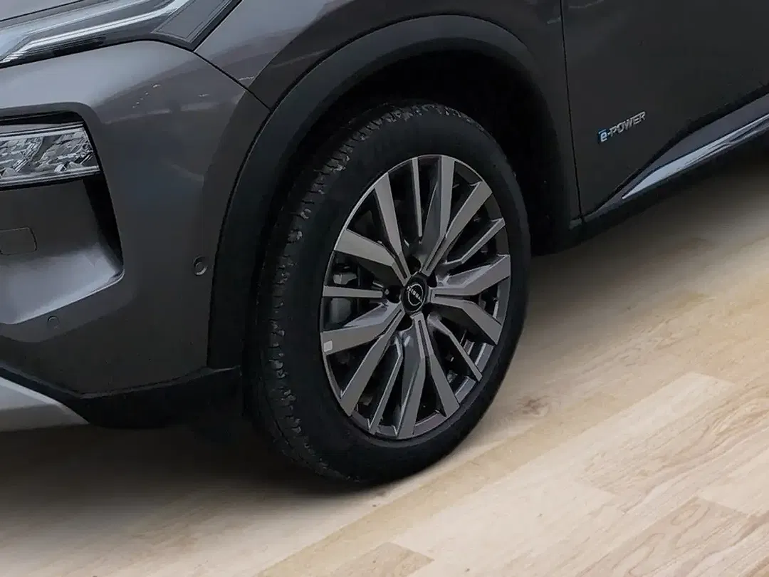 Nissan X-Trail - Thumbnail 9