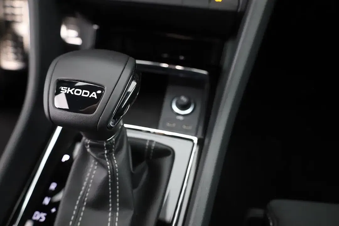 Skoda Karoq - Thumbnail 12