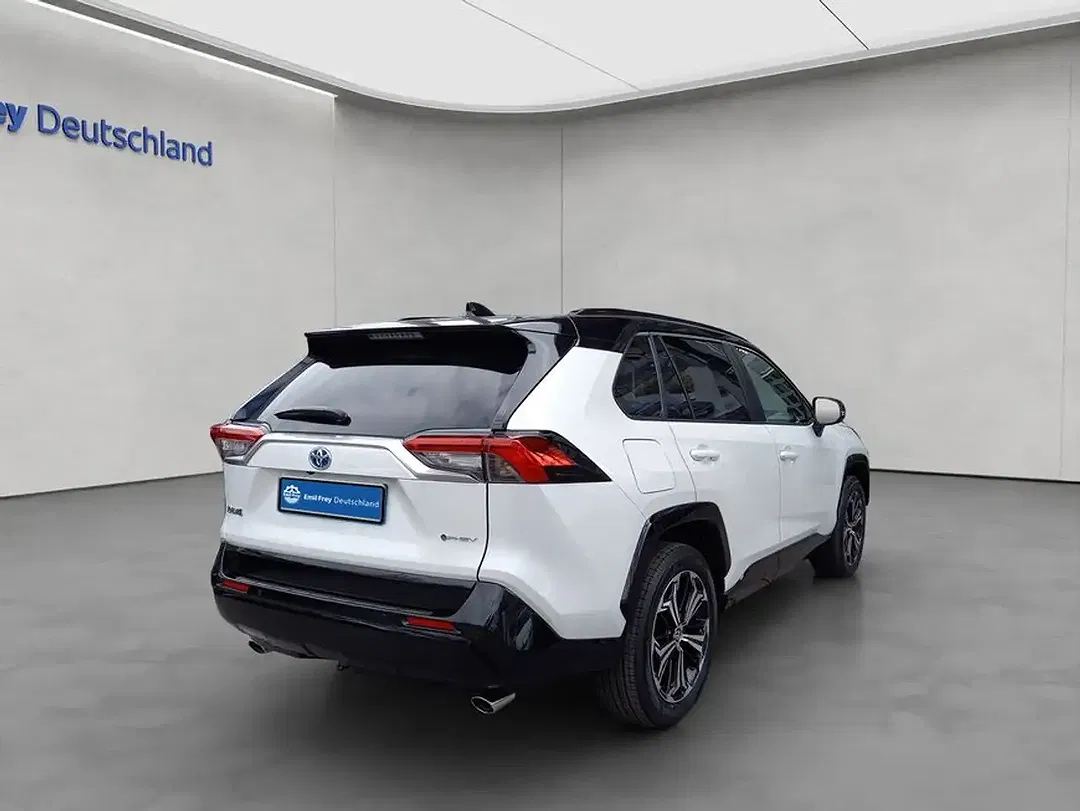 Toyota RAV 4 - Thumbnail 6