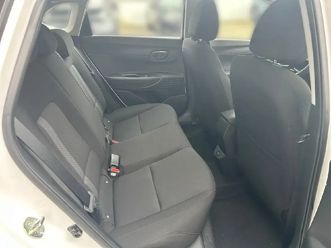 Hyundai i20 - Thumbnail 13