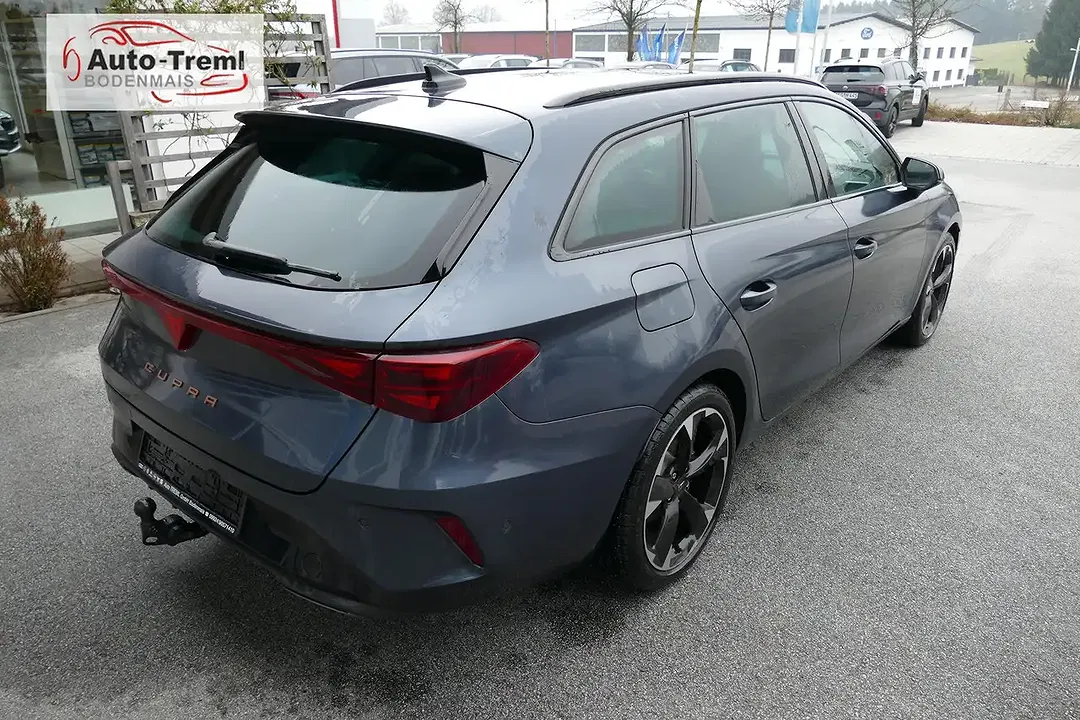 CUPRA Leon - Thumbnail 3