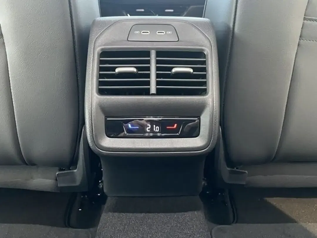 Volkswagen Passat Variant - Thumbnail 14