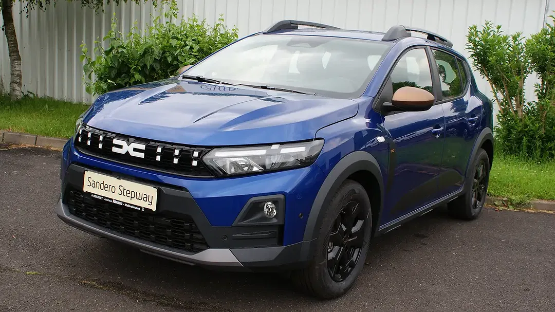 Dacia Sandero - Thumbnail 1