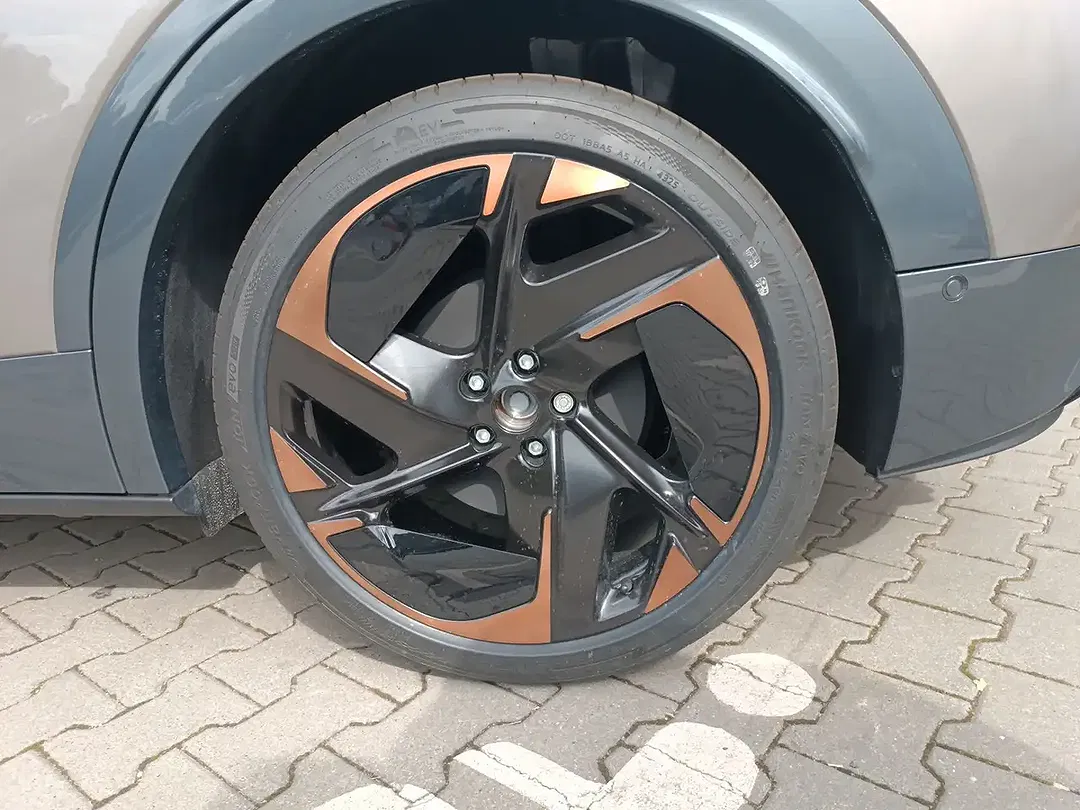 CUPRA Tavascan - Thumbnail 7