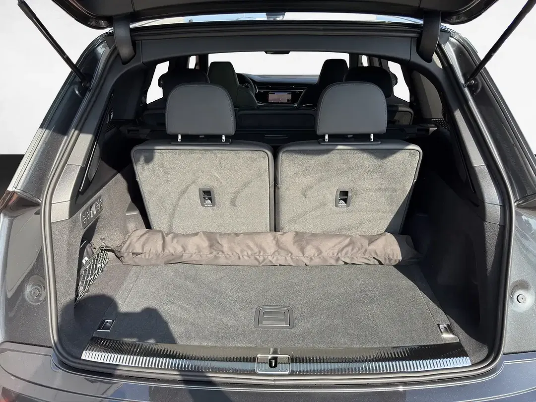Audi Q7 - Thumbnail 6