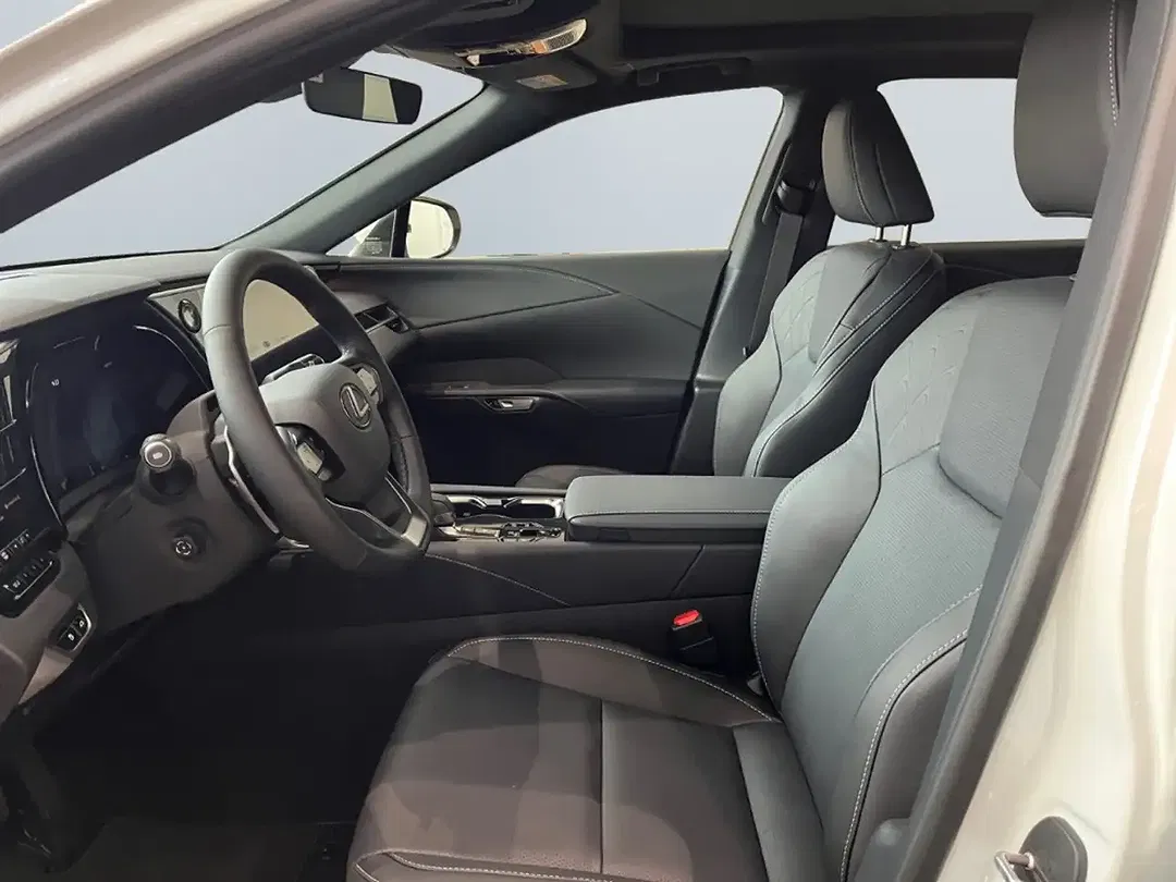 Lexus RX 450h - Thumbnail 6