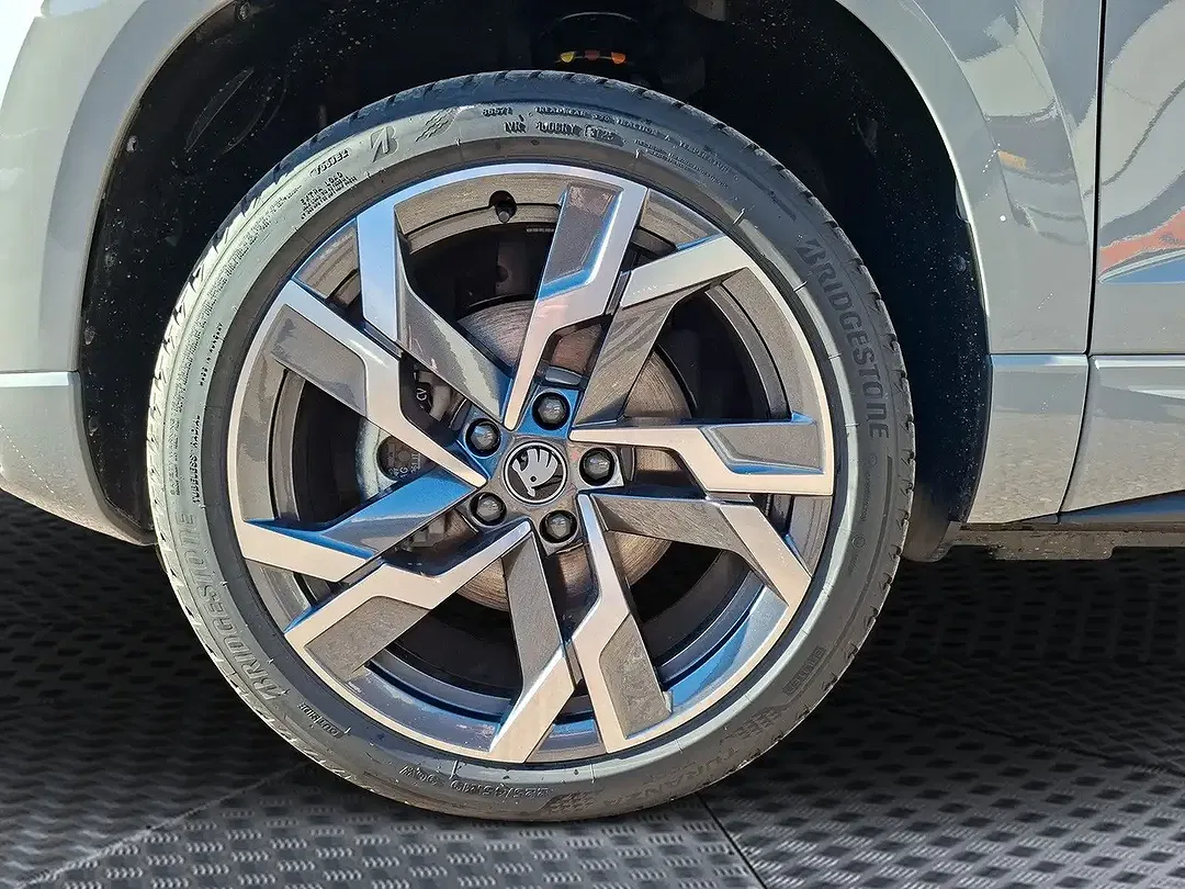 Skoda Karoq - Thumbnail 5