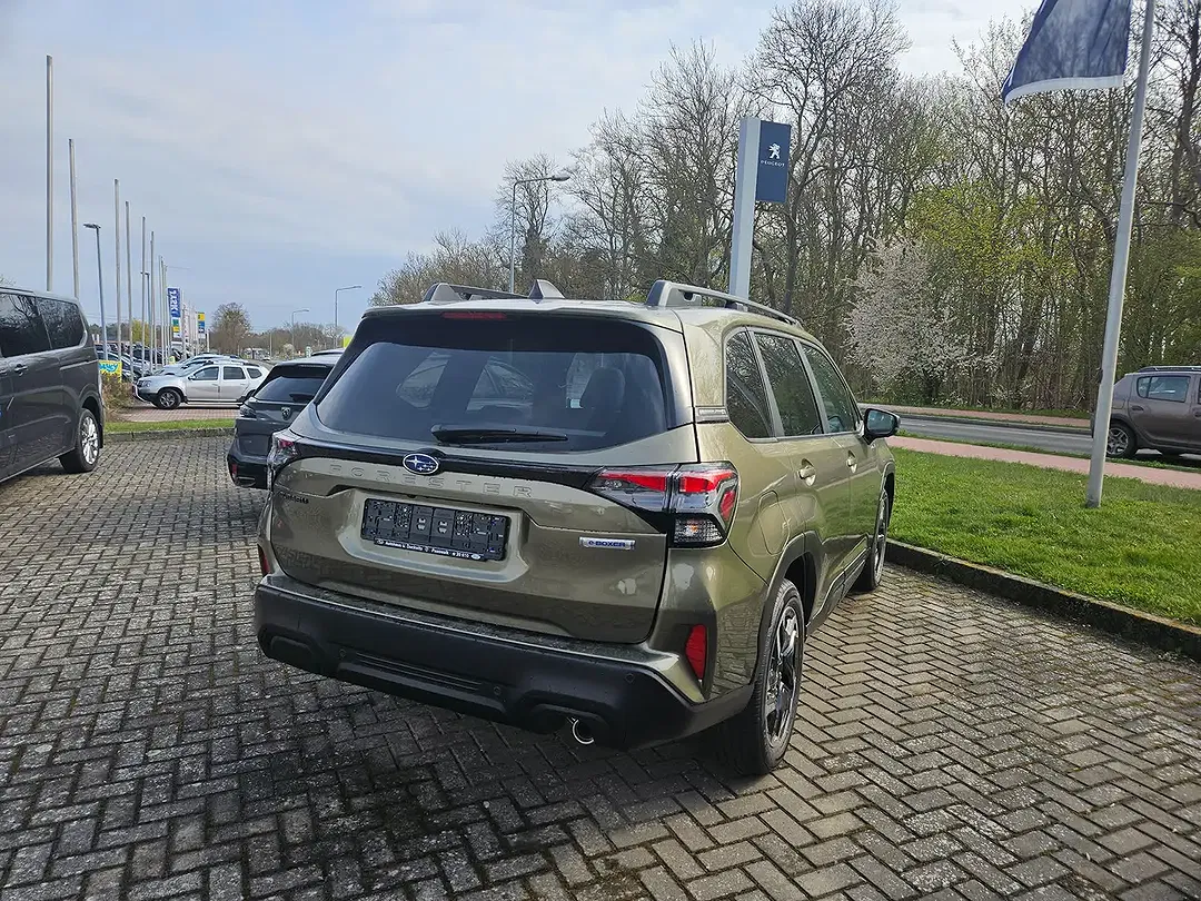 Subaru Forester - Thumbnail 3