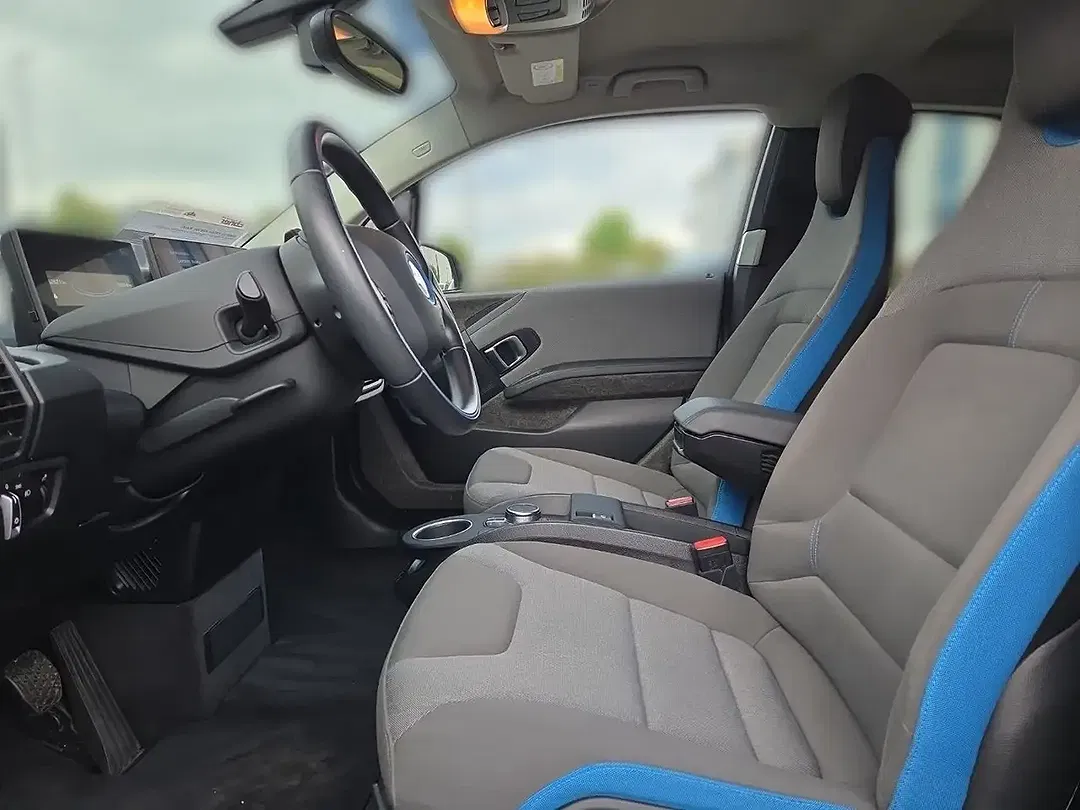 BMW i3 - Thumbnail 7