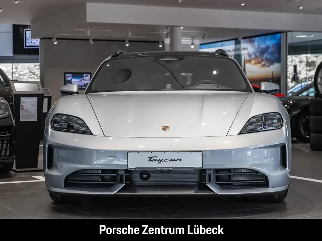 Porsche Taycan - Thumbnail 7