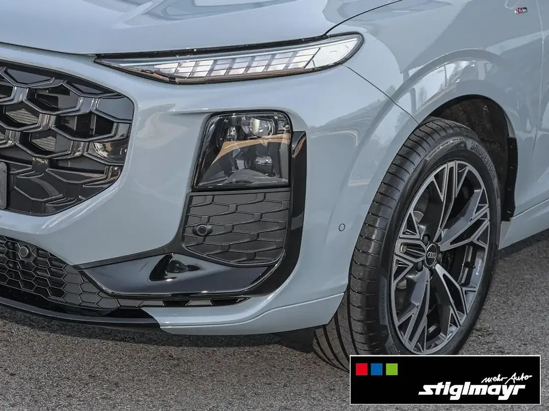 Audi Q3 - Thumbnail 10