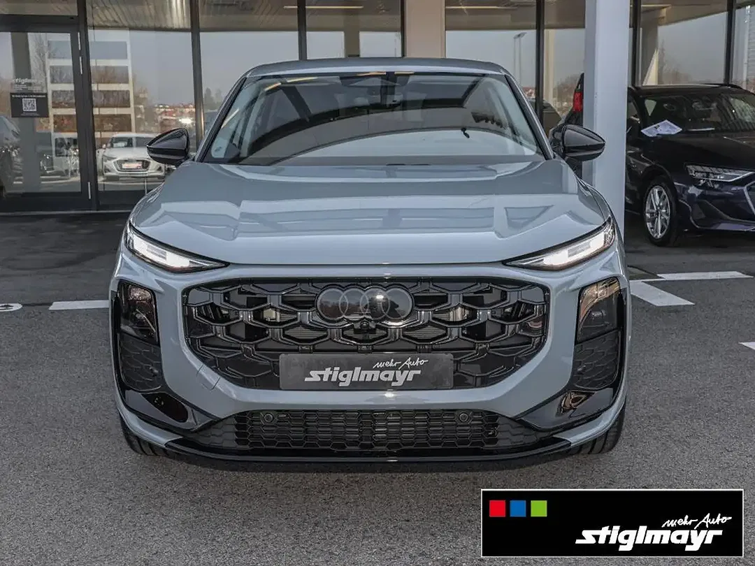 Audi Q3 - Thumbnail 11