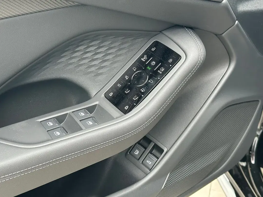 Audi A6 - Thumbnail 13