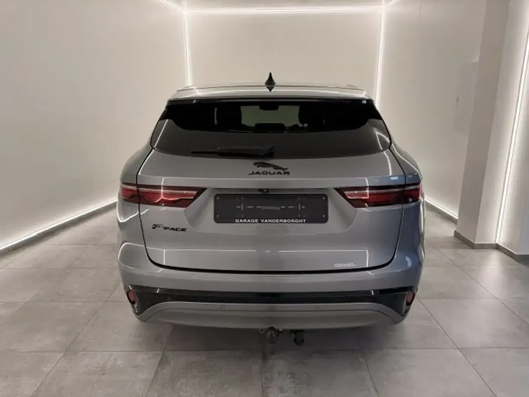 Jaguar F-Pace - Thumbnail 4