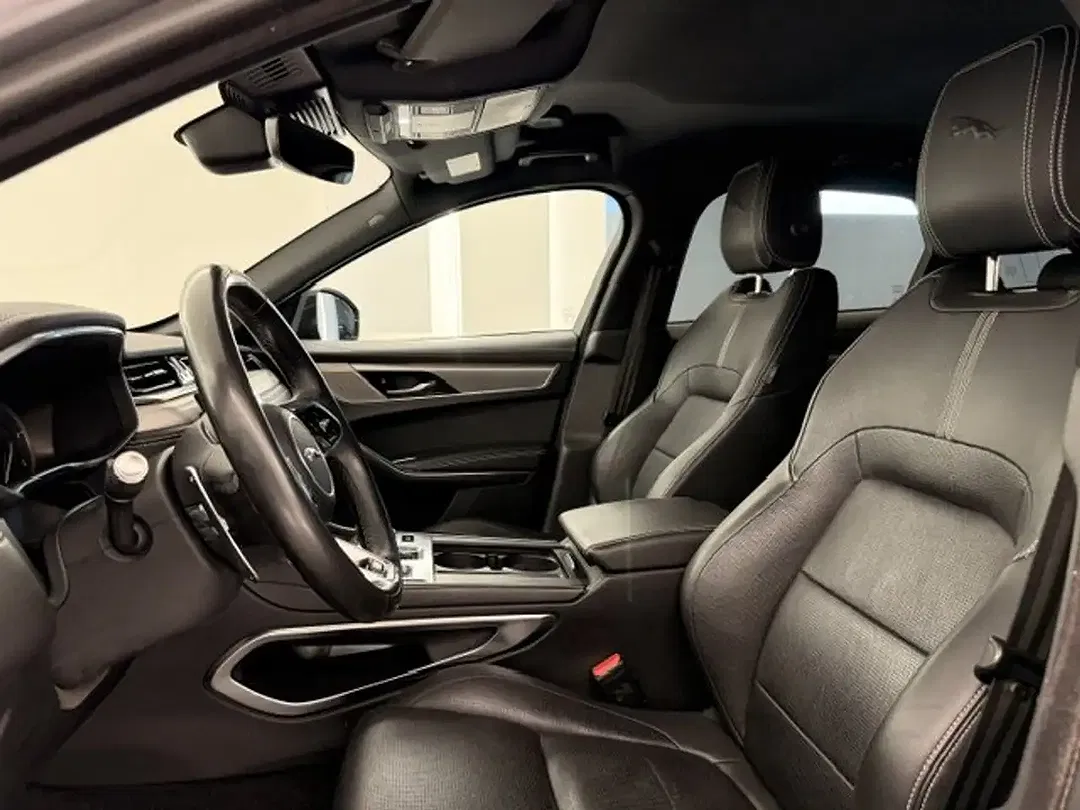 Jaguar F-Pace - Thumbnail 9