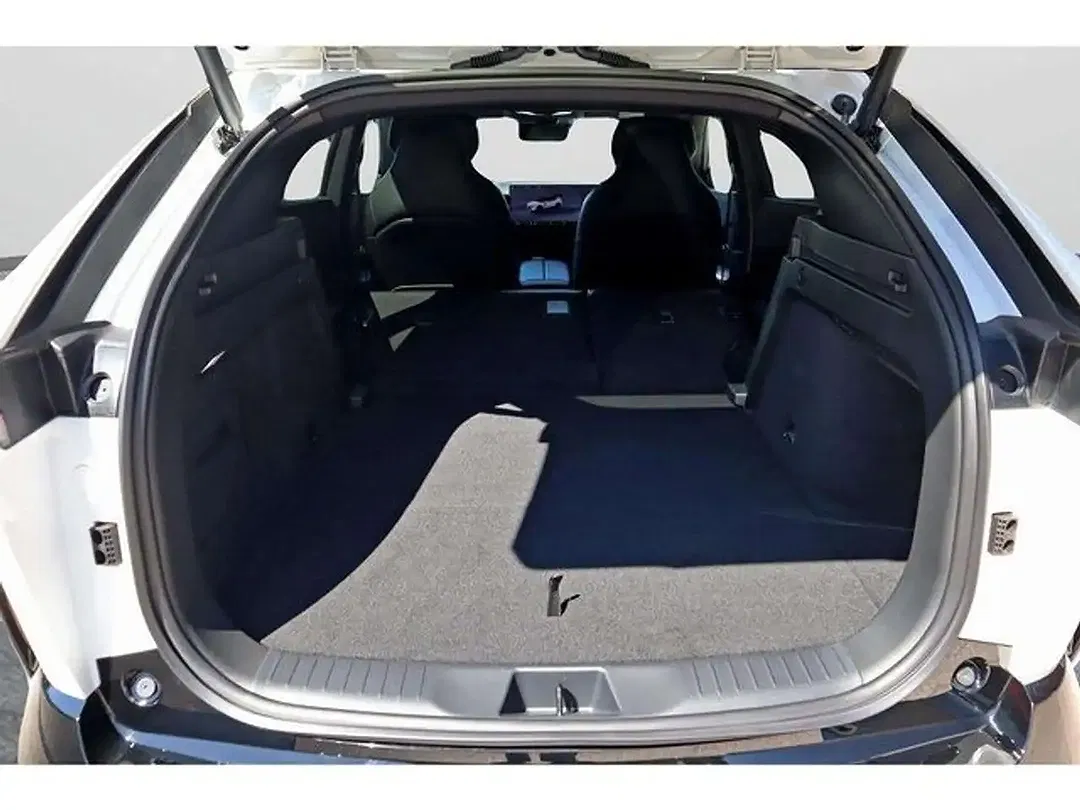 Mazda CX-6e - Thumbnail 10