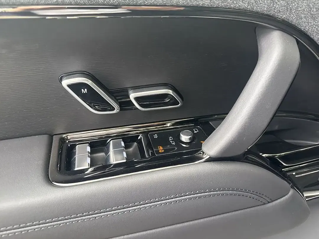 Land Rover Range Rover Sport - Thumbnail 13