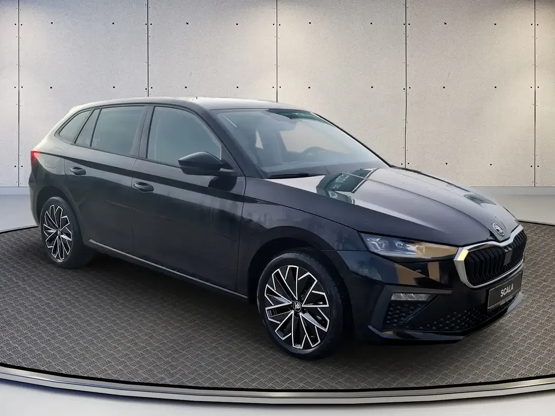 Skoda Scala - Thumbnail 1