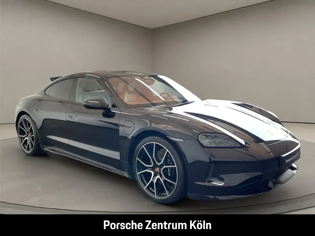 Porsche Taycan - Thumbnail 7
