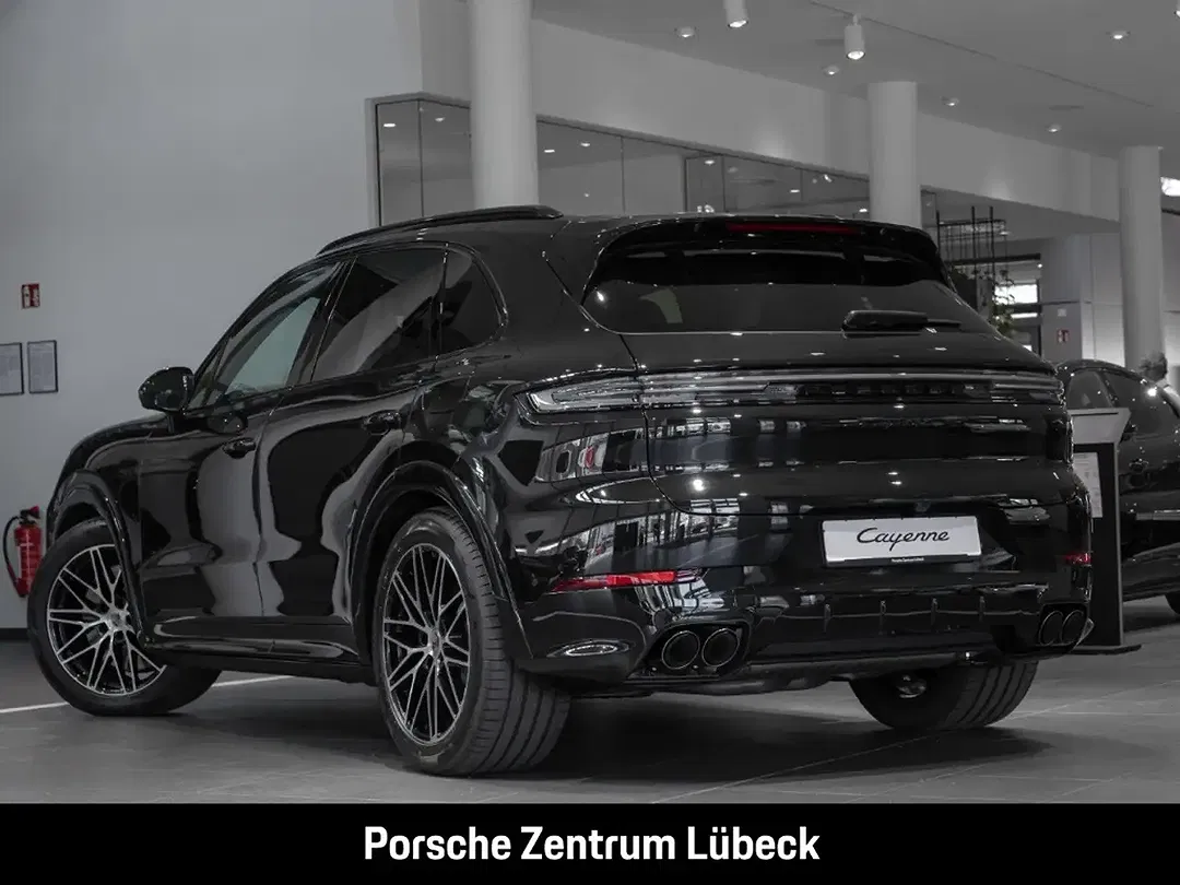 Porsche Cayenne - Thumbnail 3